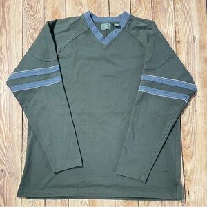 L.L. Bean Green v-neck Sweatshirt